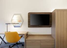 Holiday Inn Express & Suites NEWTON by IHG 4