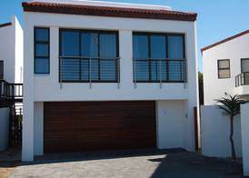 Supertubes Guesthouse 4