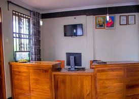 Jaden Hotel & Lounge 5