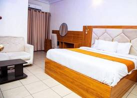 Londa Hotel and Suites-Guest Room 5