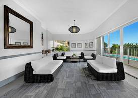 Pacific Plaza Apartments 5