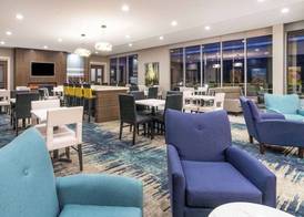 La Quinta Inn & Suites by Wyndham Valdosta 3