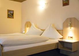 Hotel Restaurant Zur Neroburg 3