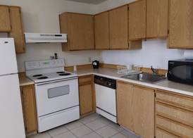 Lavissh Inn and Suites 5