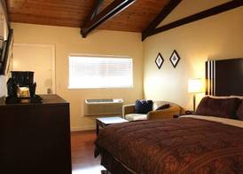 Lombard Plaza Motel 5
