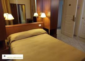 Hotel Ambasciata Venice - Atika & Atif 4