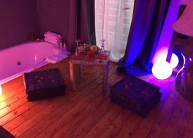 Jacuzzi Rooms 3