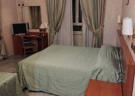 Hotel Dina 4