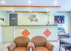 Econo Lodge Manchester Area 5