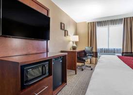 Comfort Inn & Suites Leeds I-20 4