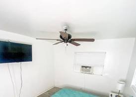 Uptown Inn & Suites 4