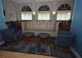 Holiday Inn Express & Suites WARRENTON by IHG 4