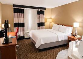 Alexandria Hotel & Conference Center 5