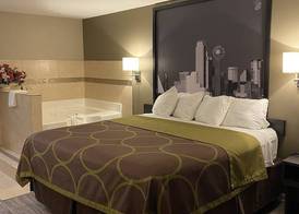 Super 8 by Wyndham Terrell 5