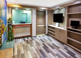 Travelodge by Wyndham Culver City 2