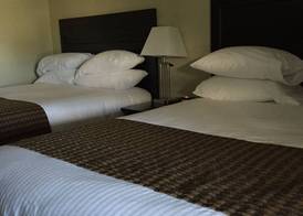 Econo Lodge 5