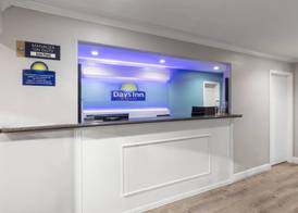 Days Inn by Wyndham Temple 4