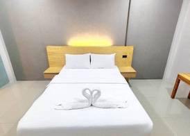 Jonah Hotel 5