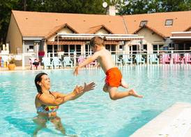 Camping Officiel Siblu Les Pierres Couchees 3