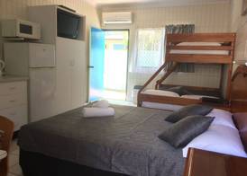 Tropical Palms Resort & 4WD Hire 3