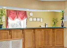 Travelodge by Wyndham Forest Park Atlanta South 2