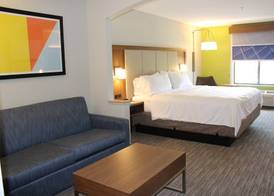 Holiday Inn Express FOREST CITY by IHG 3