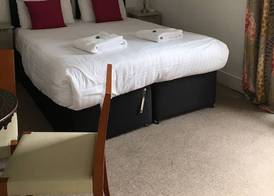 Kings Hotel 4