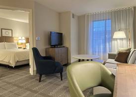 Staybridge Suites MILWAUKEE WEST-OCONOMOWOC by IHG 3