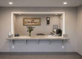 Super 8 by Wyndham Bakersfield CA Near Airport 2