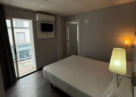Hostal B y B Benidorm 4