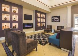 La Quinta by Wyndham Bowling Green 3