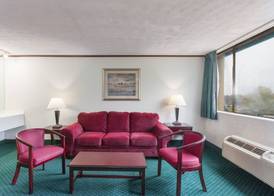 Schenectady Inn & Suites 4
