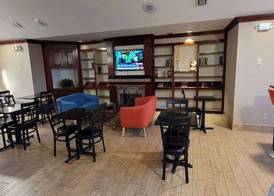 Quality Inn & Suites Columbia I-70 3