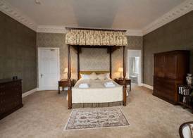 Tre-Ysgawen Hall & Spa 4