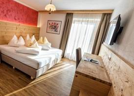 Hotel Mirabel 5