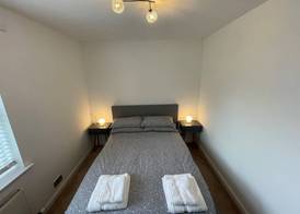Beautiful 2-bed Apartment in Renfrew 2