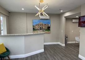 Days Inn by Wyndham San Antonio Alamo/Riverwalk 3