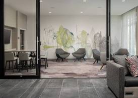 Courtyard by Marriott Portland East 2