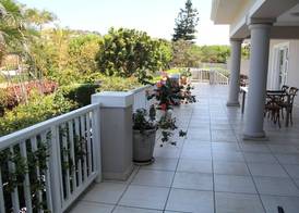 Seaview Manor Exquisite Bed & Breakfast 4