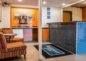 Rodeway Inn Muskegon Airport 2