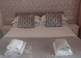 Highlands Hotel and bar 2