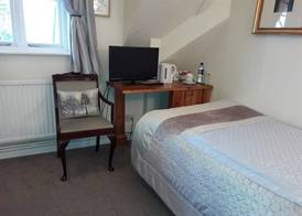 The Four Horseshoes 5