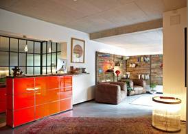V-Hotel 2