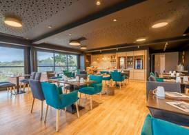 Logis Hôtels - Le Belvédère - Hôtel 2 étoiles et Restaurant 5