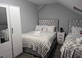 Heathrow roomzzzz B&B 4