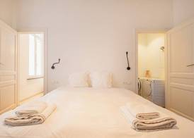 New Apartment center of Trendy St Gille 5