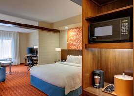 Fairfield Inn & Suites by Marriott Hendersonville Flat Rock 4