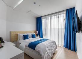 Blue Spring Hotel 2