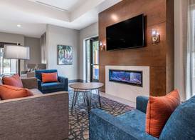 Comfort Suites Gainesville Near University 4