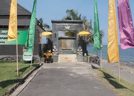 Kelapa Lovina Beach Villa 2